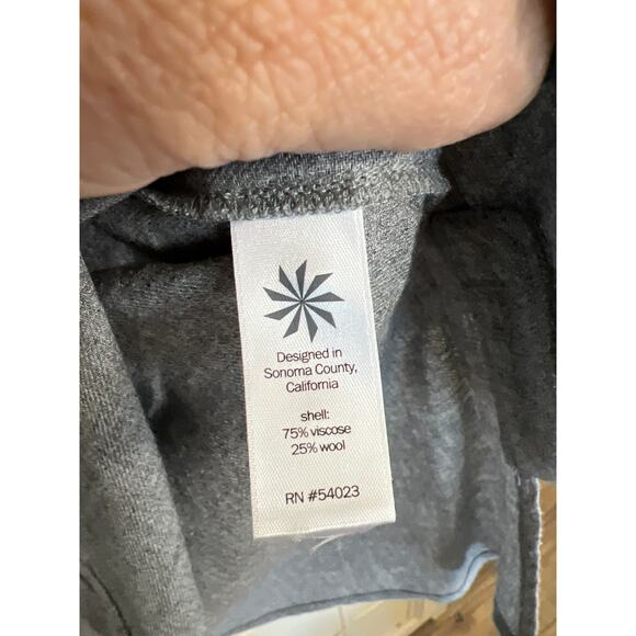 Athleta size small gray button down shirt blouse top viscose & wool - Picture 3 of 3